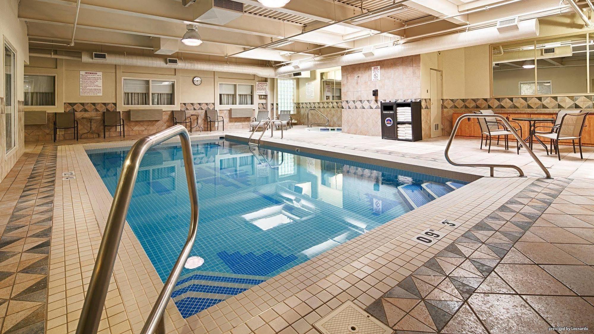 Best Western Airport Inn YYC Exteriér fotografie