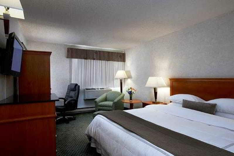 Best Western Airport Inn YYC Exteriér fotografie